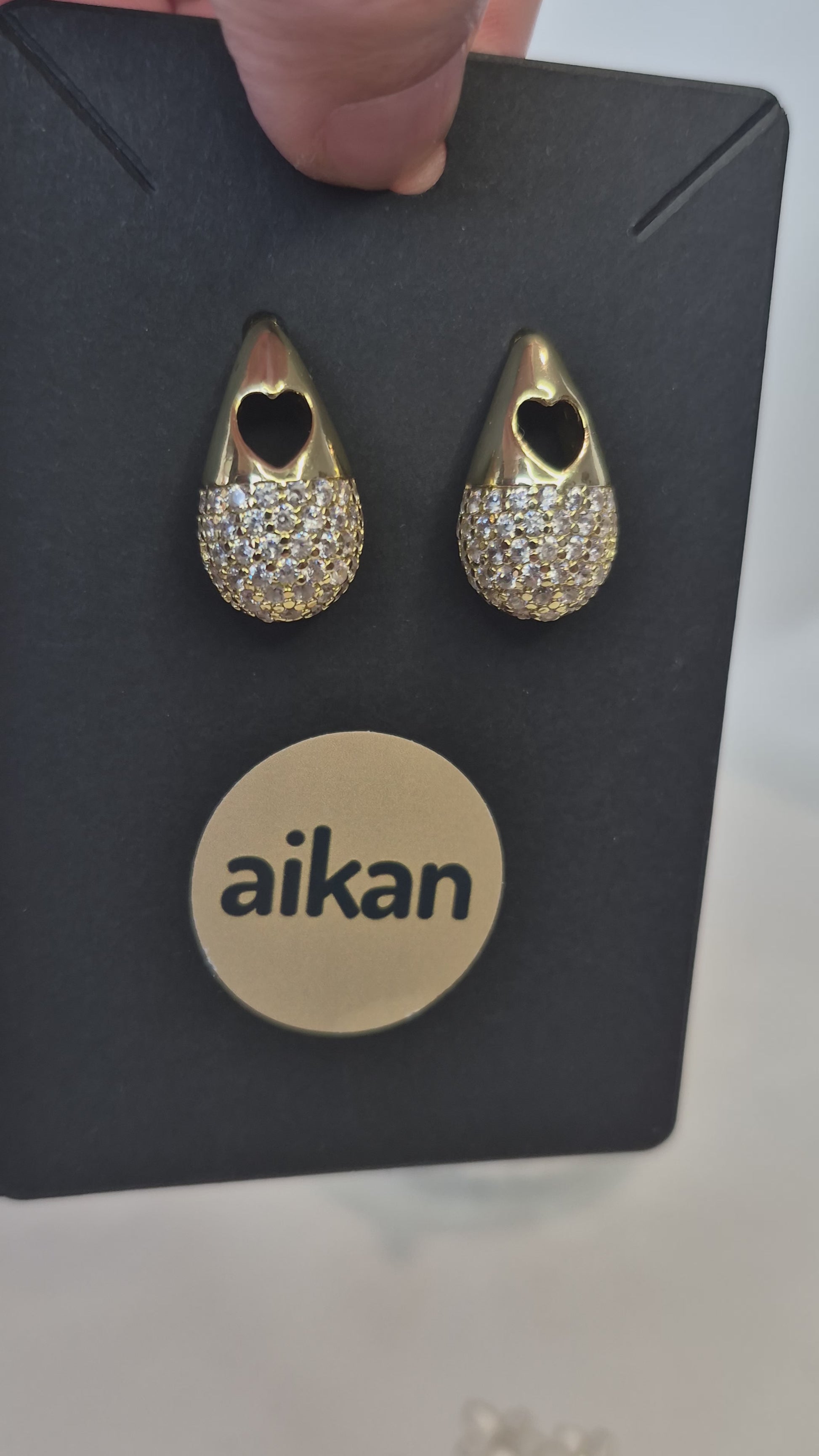Aros Amara | Corazón con Circonitas Oro Laminado 18K 💛