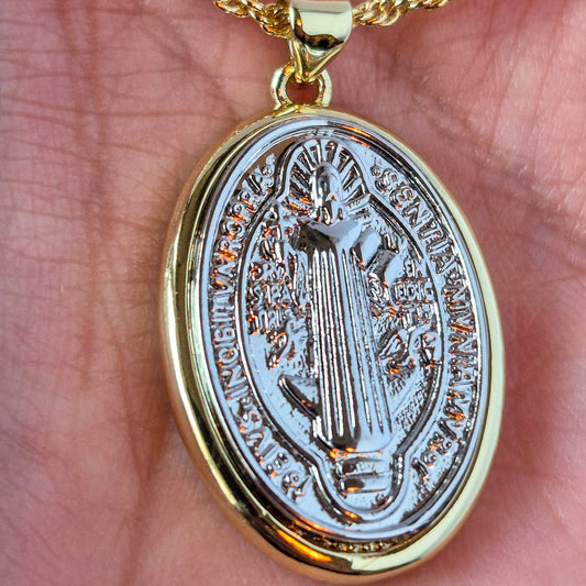 Collar Medalla San Benito Oro Laminado 18K