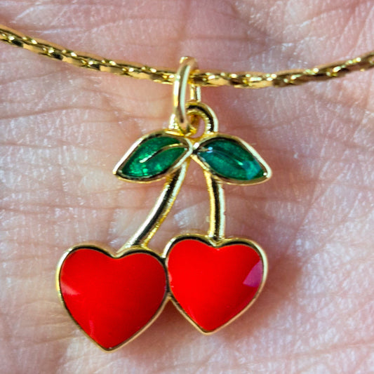 🍒 Collar Cerezas del Amor Oro Laminado 18K ⭐